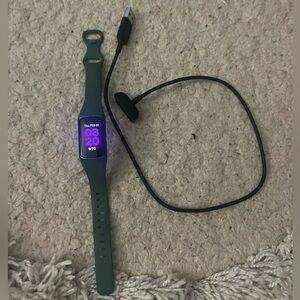 Fitbit Charge 5